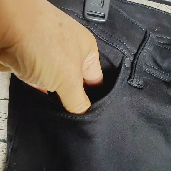 Torrid Sateen Black Stretch Jeans Size 16R - Picture 3 of 7